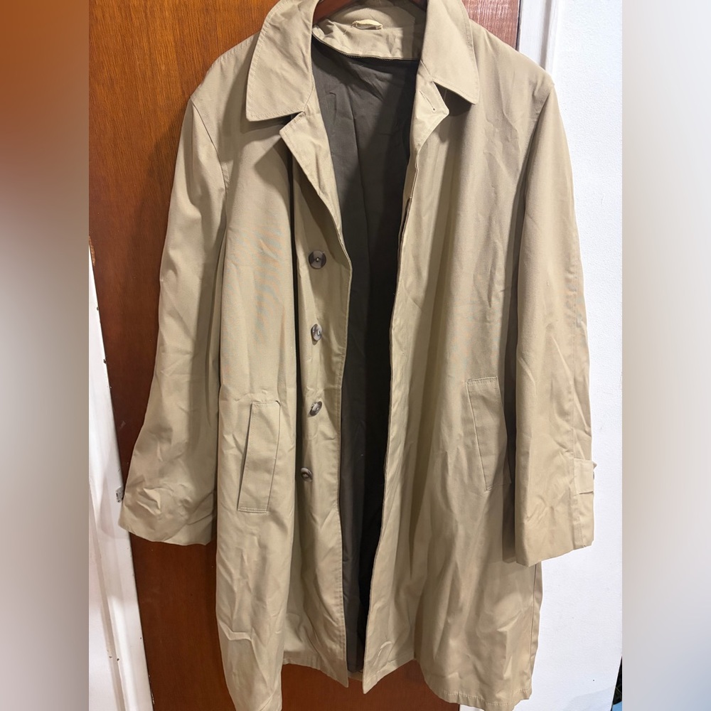 vintage Howard All Weather men's double-breasted coat Missing Removable Lining L